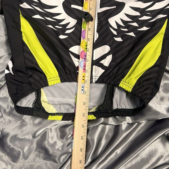 Betty Designs Braveheart Skull Wind Vest Small Full Zip Jersey Black Cycling NEW - Picture 13 of 13